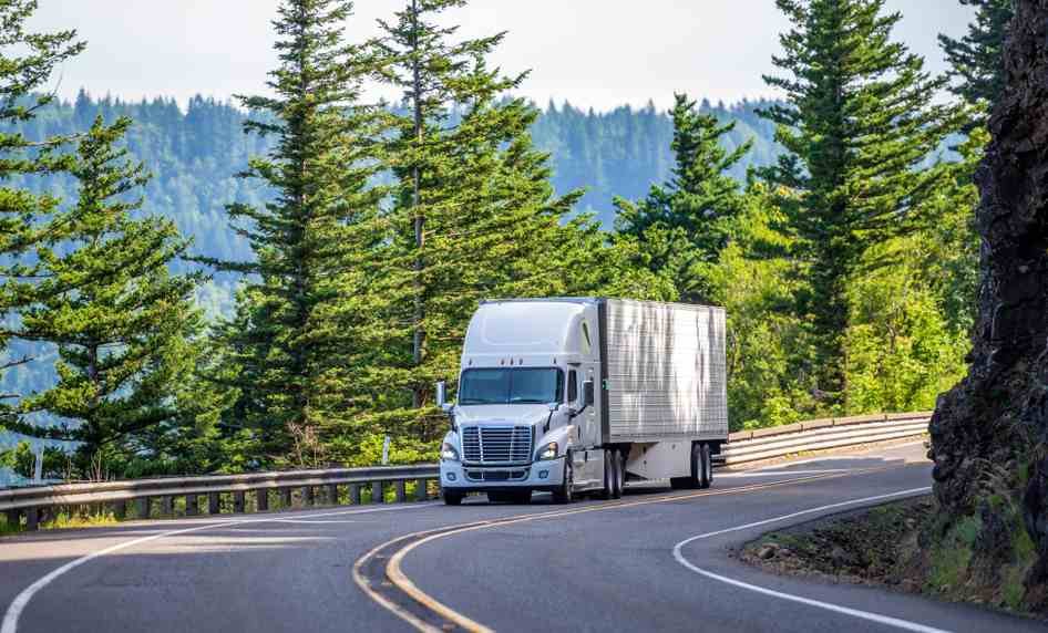 How to Get a CDL in PA & AZ (2026): PennDOT Scheduling, MVD Goodyear & Third-Party Testing Shortcuts